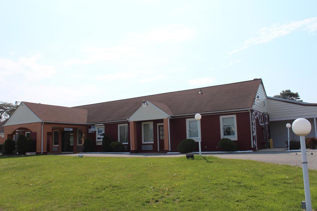 Oceanside Lodge Marmora Esterno foto